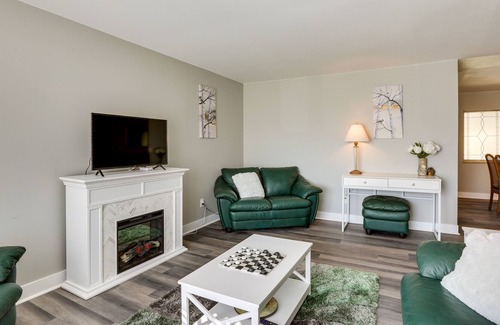 Green Mountain House | Lakewood Vacation Rental Near Red Rocks!