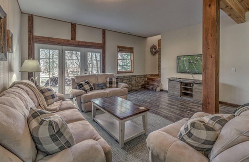 Blairsville Cabin | Lakin' Memories by Escape to Blue Ridge