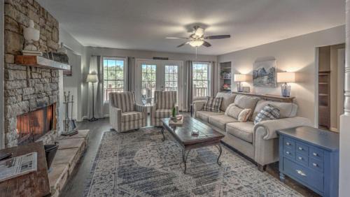 Blairsville House | Lakin' Memories