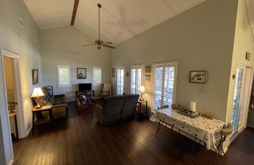 Bandera House | Lambert Park on Medina River