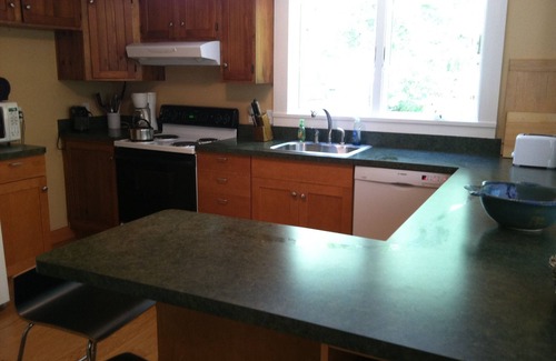 Vineyard Haven House | Lambert's Cove-Walk to Beach & 2 Fresh Water Swimming Ponds