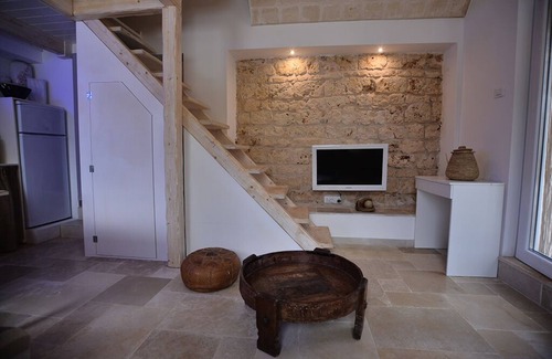 San Michele Salentino House | Lamia from the 5 chimneys