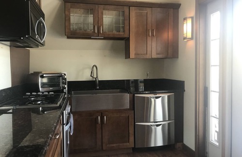 Bradford Cottage | Lamoka Lake Private Loft