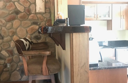 Bradford Cottage | Lamoka Lake Private Loft