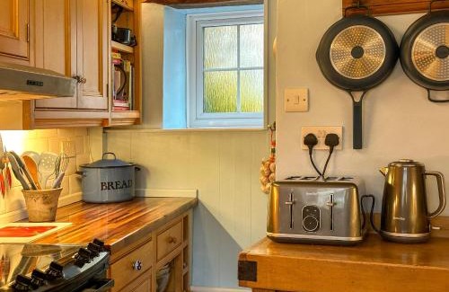 Chipping Norton House | Lamorna Cottage