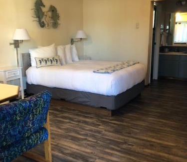 Bandon House | Lamplighter Inn