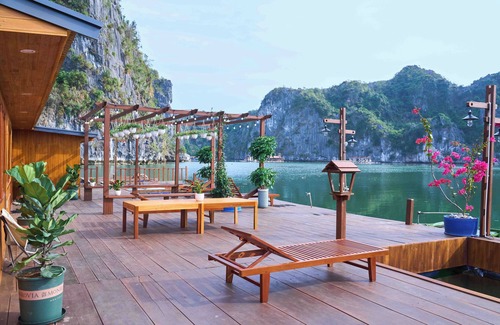 Cat Hai Boat Rental | Lan Ha Floating Homestay