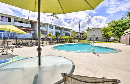 Historic Kailua Village Apartment | Lanai and Community Pool Access Sunny Central Condo