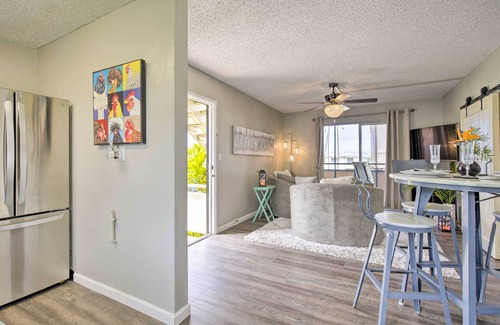 Historic Kailua Village Condo | Lanai & Community Pool Access: Sunny Central Condo