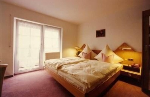 Schweigen-Rechtenbach Hotel | Land-gut-Hotel Schweigener Hof