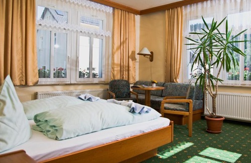 Oybin Hotel | Land-gut-Hotel Cafe Meier