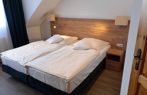 Vossenack Hotel | Land Gut Hotel Zum Alten Forsthaus