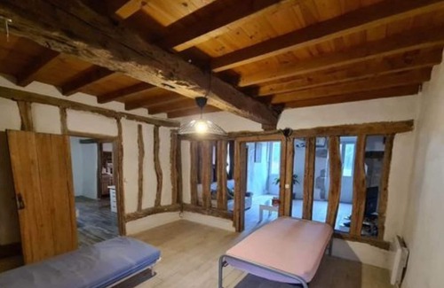 Durance House | LANDAISE HOUSE 6 PEOPLE RENOVATED POSSIBLE HORSES