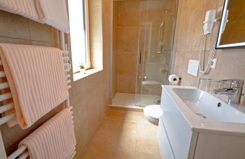 Riesburg Hotel | Landgasthof Adler