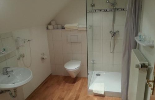 Oberkalbach Hotel | Landgasthof Lang Zum Adler