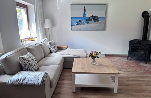 Carinerland Apartment | Landhäuschen Danneborth: Detached vacation home with garden and terrace in län