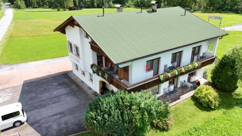 Leutasch Apartment | Landhaus Ahrn