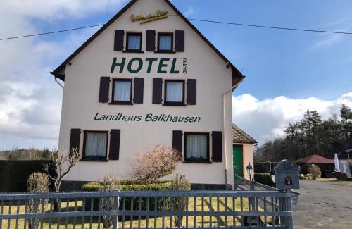 Meuspath Hotel | Landhaus Balkhausen