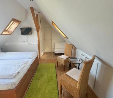 Meuspath Hotel | Landhaus Balkhausen