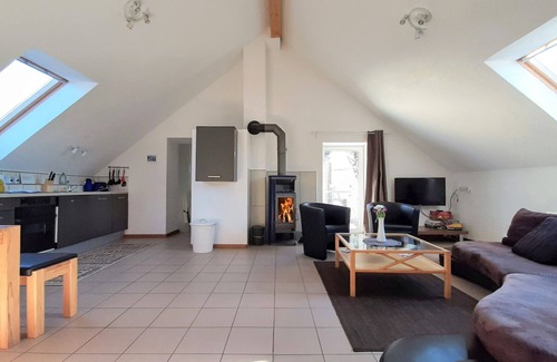 Zweifelscheid Apartment | Landhaus Eifel, mit ca. 220qm, 7 Schlafräume, für max. 20 Personen