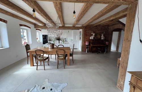 Villenbach Cottage | Landhaus für bis zu Vier Personen, 50 Mbits Wlan, 22 KW Wallbox, Hundefreundlich
