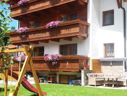 Unterlaengenfeld Bed & Breakfast | Landhaus Franzelin