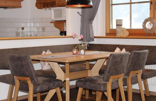 Ellmau Apartment | Landhaus Patricia - Apartment Almrose with 2 bedrooms