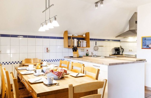 Binz House | Landhaus Wildrose Comfortable holiday residence