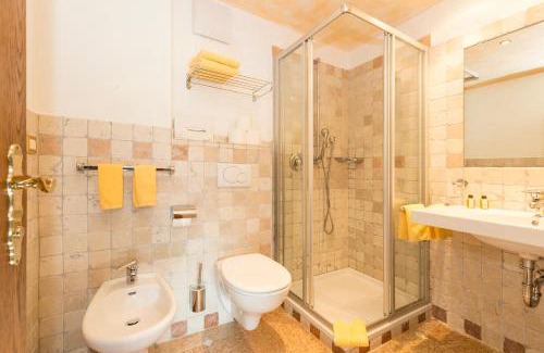 Valdaora di Mezzo Hotel | Landhotel Tharerwirt