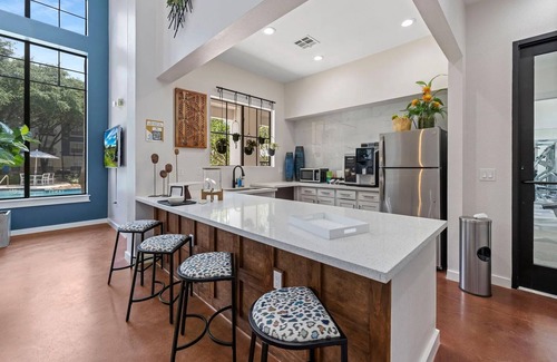 George Bush Park/Eldridge Apartment | Landing | Amazing 1BD, Gym