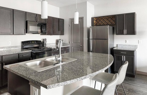 Fort Worth Apartment | Landing | Amazing 1BD, Game Room, Rooftop Lounge