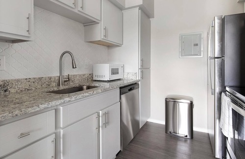 Royal Ridge Apartment | Landing | Amazing 1BD, Clubhouse, Gym