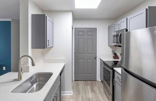 Murfreesboro Apartment | Landing | Amazing 2BD, Gym, Courtyard