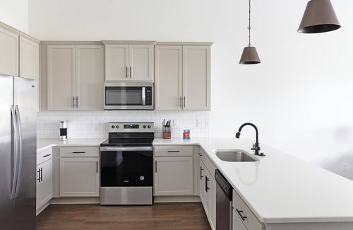 Athens Apartment | Landing | Amazing 2BD, Clubhouse, Gym