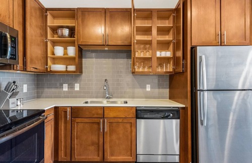 Park Central Apartment | Landing | Amazing 2BD, Courtyard, Pool