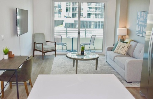 Riverwalk Fort Lauderdale Apartment | Landing at 10X Riverwalk Apartments - 1 Bedroom in South Fort Lauderdale