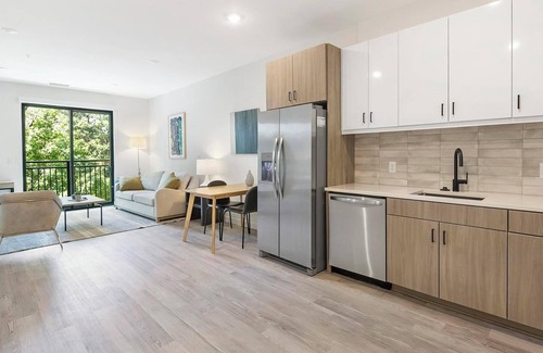 Richmond Apartment | Landing at 1510 Belleville - 1 Bedroom in Scott.