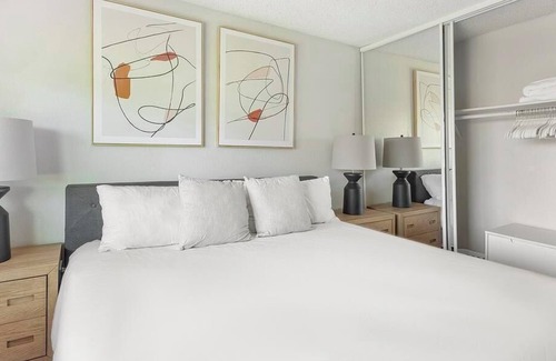 Fair Oaks Apartment | Landing at 98Hundred - 2 Bedrooms in Downtown Fair Oaks