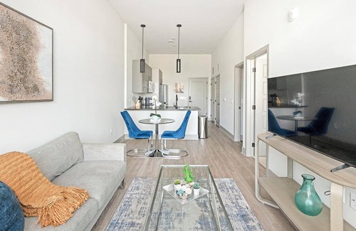 Nashville Apartment | Landing at Abberly Foundry - 1 Bedroom in Watki.