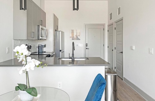 Nashville Apartment | Landing at Abberly Foundry - 1 Bedroom in Watki.