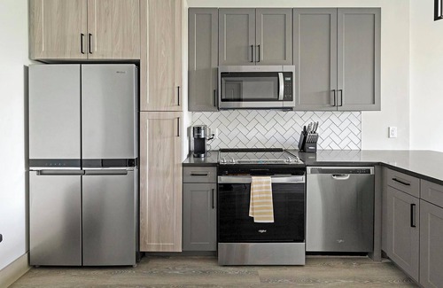 Nashville Apartment | Landing at Abberly Foundry - 1 Bedroom in Watki.