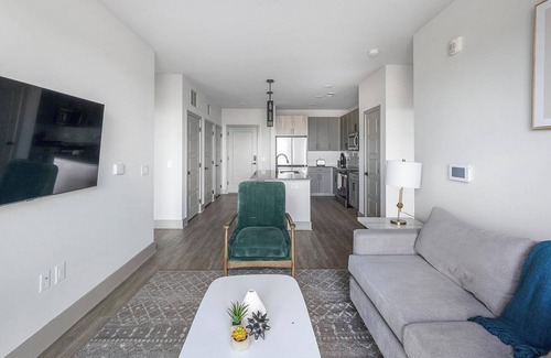 Nashville Apartment | Landing at Abberly Foundry - 2 Bedrooms in Watk.