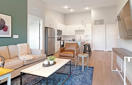 Southeast Orlando Apartment | Landing at APEX South Creek - 2 Bedrooms in Mea.