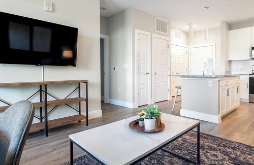 Southeast Orlando Apartment | Landing at APEX South Creek - 1 Bedroom in Mead.