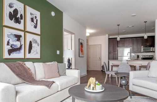 Seven Springs Apartment | Landing at Avalon at Seven Springs Apartments - 2 Bedrooms in Seven Springs