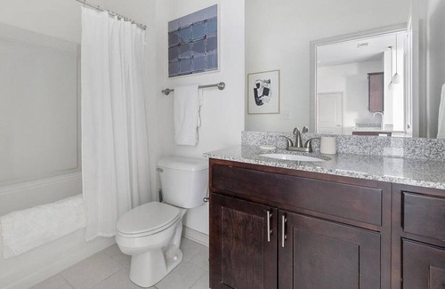 Seven Springs Apartment | Landing at Avalon at Seven Springs Apartments - 2 Bedrooms in Seven Springs