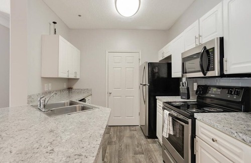Greer Apartment | Landing at Avana Thornblade - 2 Bedrooms in Downtown Greer