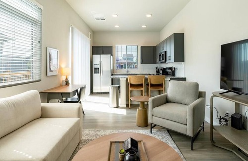 Thornton Apartment | Landing at Avilla Eastlake - 1 Bedroom in Downtown Thornton