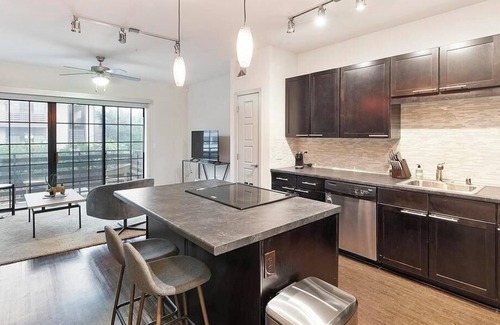 Oak Cliff Apartment | Landing at Bellrock Bishop Arts - 1 Bedroom in Oak Cliff
