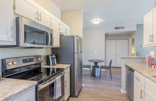 Greenbell Apartment | Landing at Boulders at Lookout Mountain - 1 Bed.